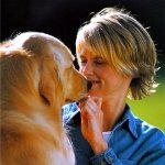 Perro y mujer